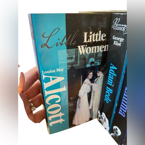 🌟 Romance Classics Boxed 6 Book Set Paperback Preloved good 
Make an offer! 🌟 - Picture 4 of 14